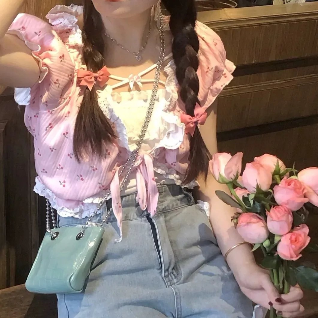 桃花含露又春风